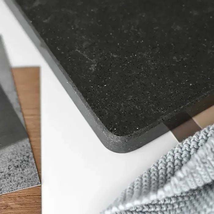 Parapety wewnętrzne z konglomeratu kwarcowego